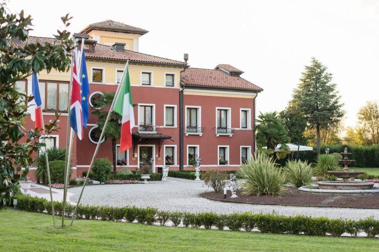 Park Hotel Villa Vicini بريغانزيول المظهر الخارجي الصورة